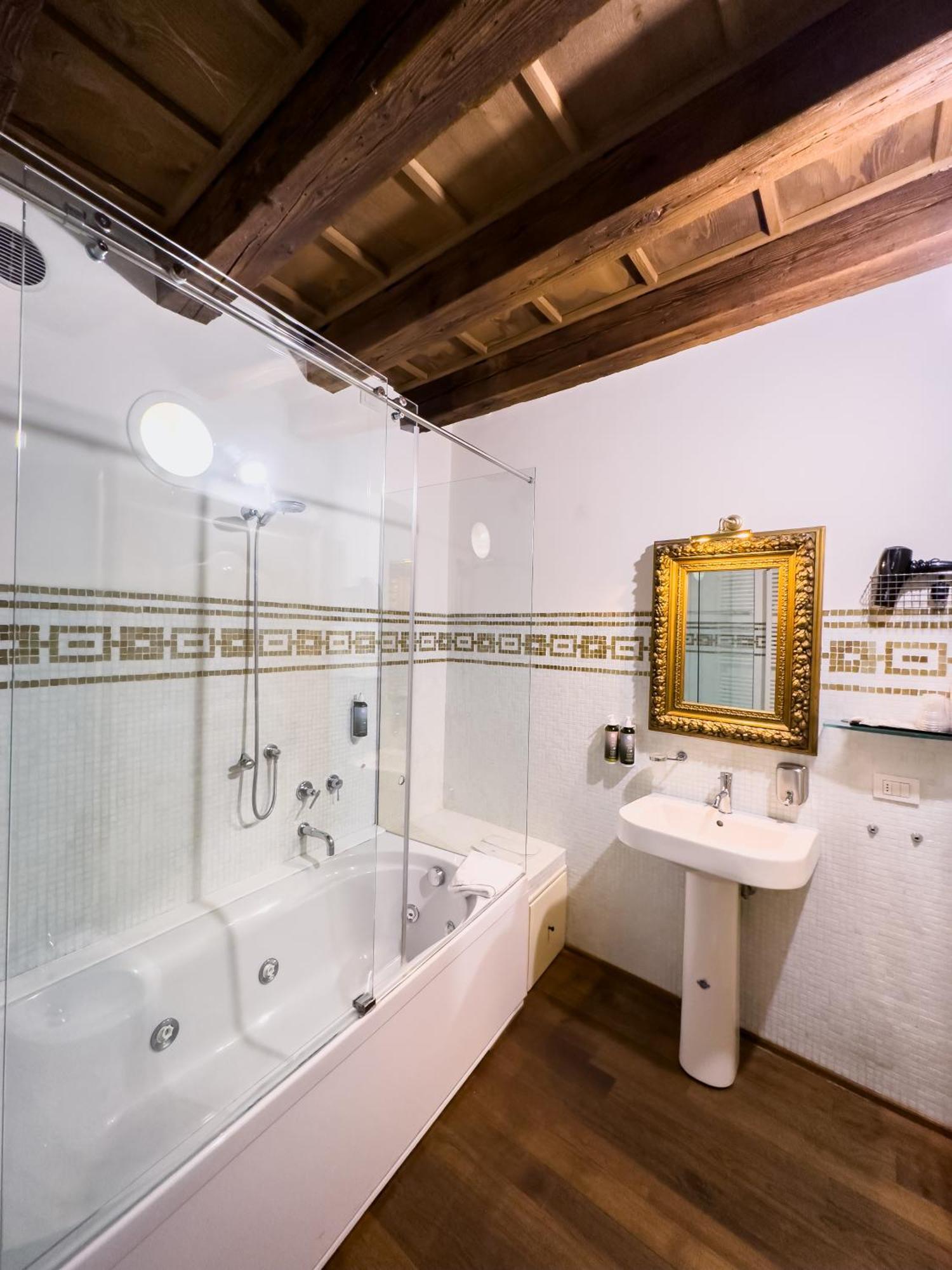 Truly Verona - Delle Erbe Suites מראה חיצוני תמונה